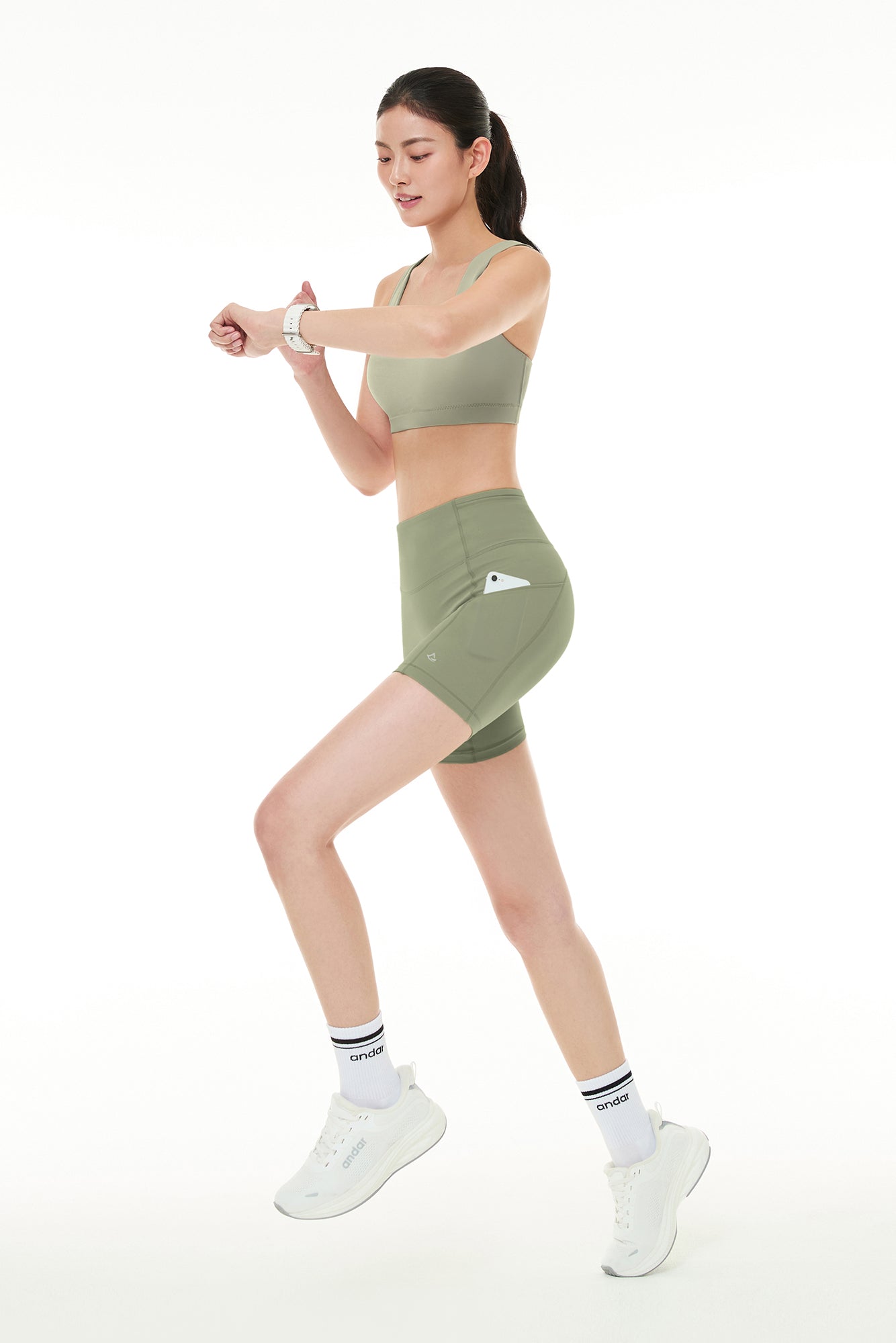 Airywin Short Leggings with Pockets