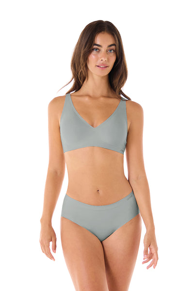 All-Day Fit Hook & Eye Bra (Built-In Pads)