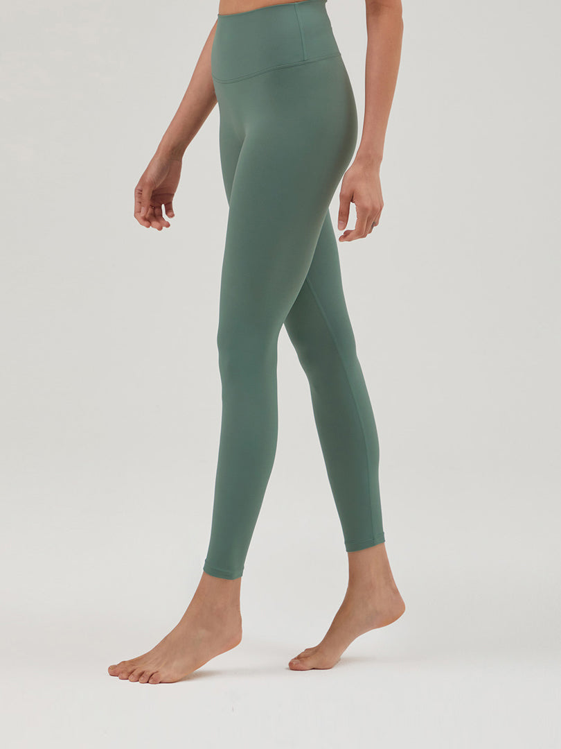 Airywin Signature Leggings - Sage Leaf