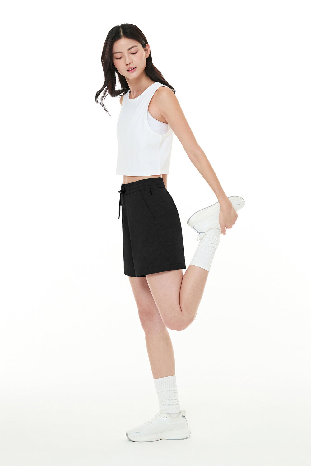 [OUTLET] Airy Fit Mid Thigh Shorts