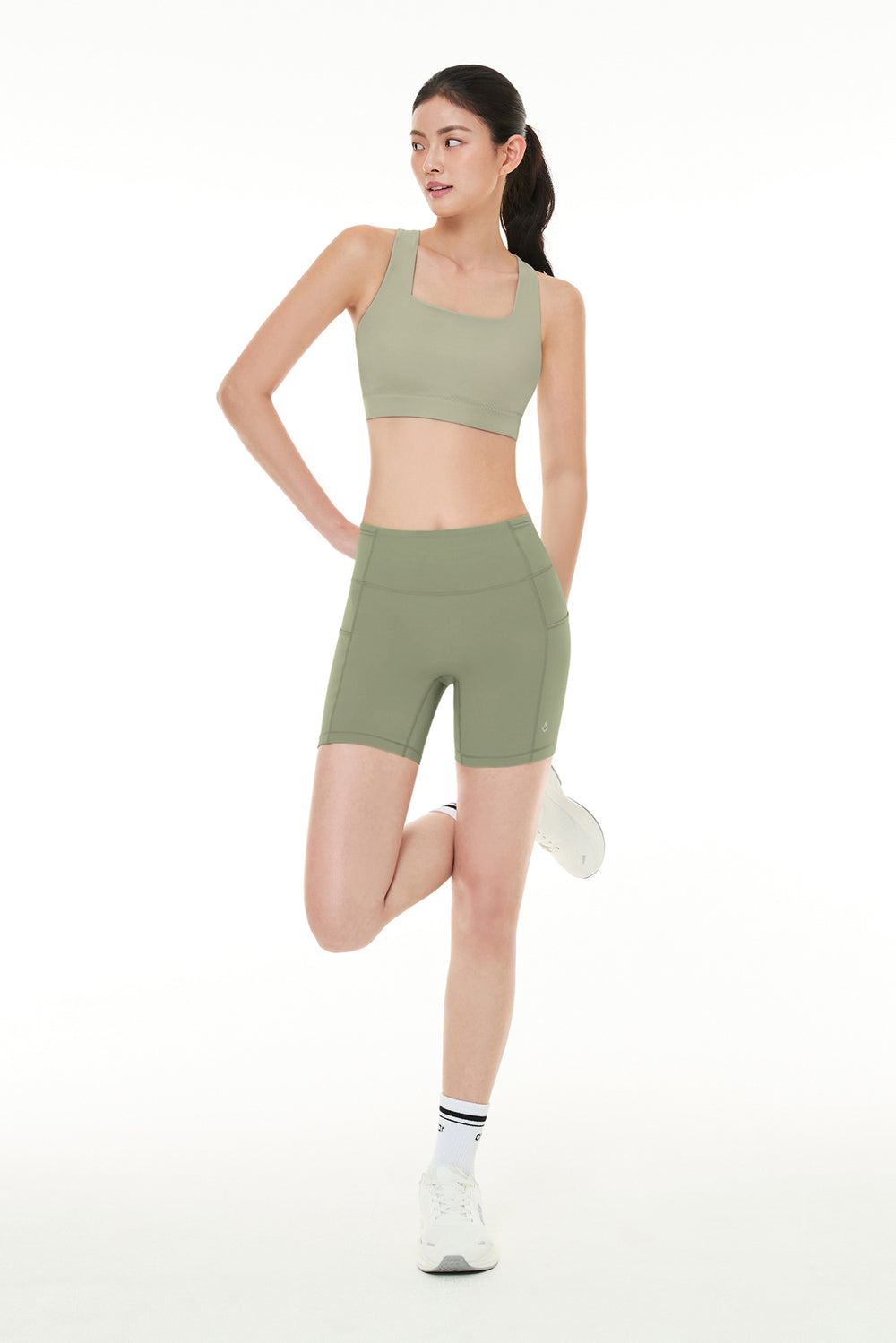 Airywin Short Leggings with Pockets